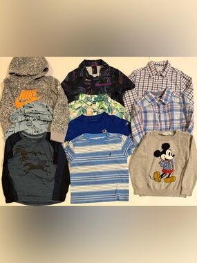 Boys Bundle Lot of Clothes Sz 4/5 Shirts Hoodie Sweaters Nike Carters